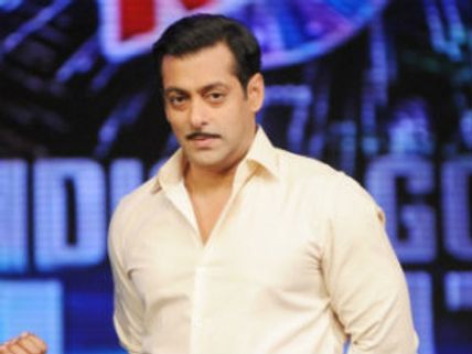 Salman Khan flying to US for nerve treatment