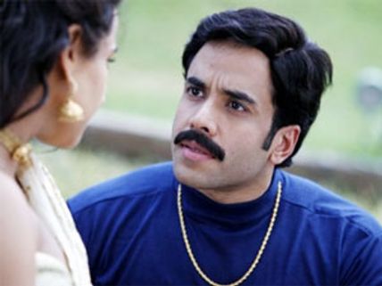 Tusshar Kapoor cool about kissing Vidya Balan in The Dirty Picture