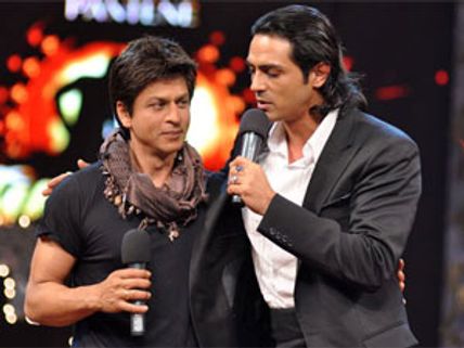 Arjun Rampal upset with Shahrukh Khan over Ra.One promotions?