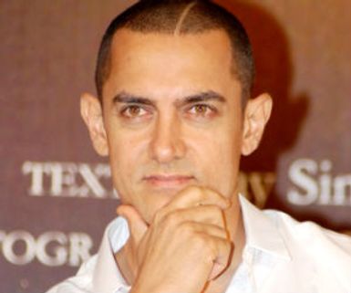 Aamir Khan congratulates Engeyum Eppodhum Saravanan
