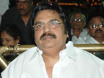Dasari heaps praise on Mahesh Babu's Dookudu