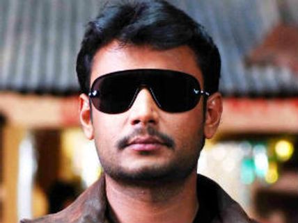 Darshan-Vijayalakshmi apologise to Nikita