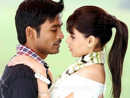 Dhanush to romance Genelia again!