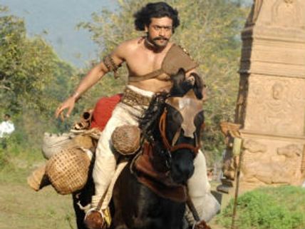 AR Murugadoss' 7aam Arivu also clears Censor test