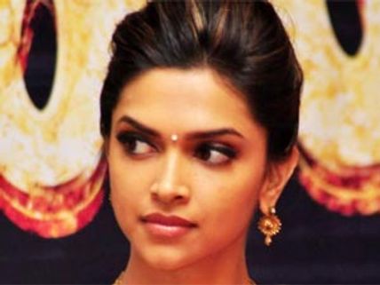 New mysterious man in Deepika Padukone's life?