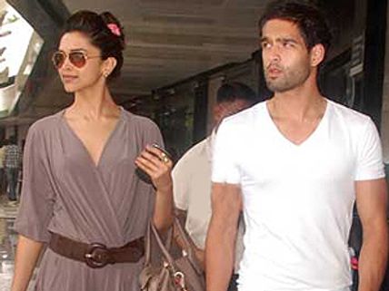 Deepika Padukone's 25 day exotic tour with Sidhartha Mallya