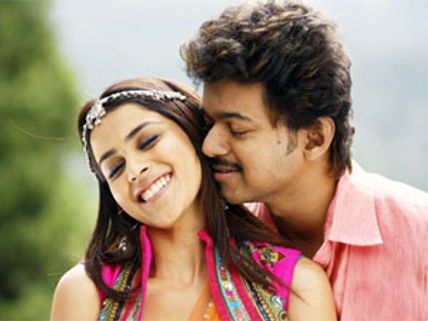 Velayudham isn't rip-off of Telugu movie Azad