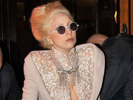 Lady Gaga goes 'desi' with tricolour hairdo at F1 concert