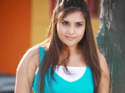 Ramya to attend India Economic Summit