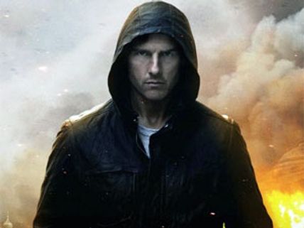 Shahrukh, Salman pounce on each other over Tom Cruise