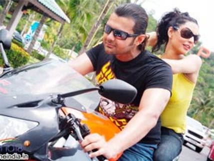 Loot – Movie Review