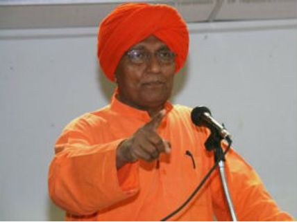 Swami Agnivesh wants to ignite youth through Bigg Boss 5