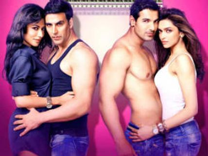 Akshay Kumar tries to reuntie ex-lovers John, Bipasha?