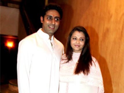 Aishwarya Rai, Abhishek Bachchan offered Rs 5 crore for Beti B's pictures?