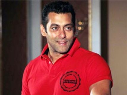 Salman Khan gets beaten up by his fan