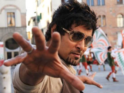 Vikram goes to Bollywood again