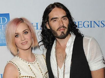 Katy Perry parties on New Year's Eve sans Russell Brand