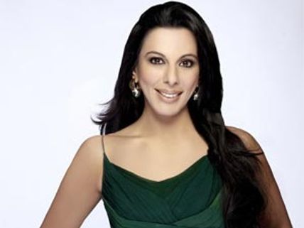 Bigg Boss 5: Pooja Bedi to sue Colors?