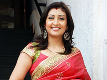 Bigg Boss 5 is like a second innings for me: Juhi Parmar