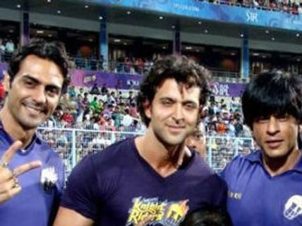 Shahrukh Khan on bad terms with Arjun Rampal, Hrithik Roshan