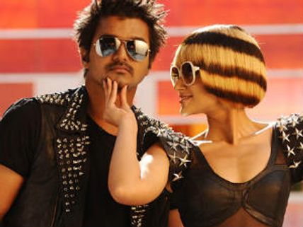 Vijay's Nanban gets massive response in Bangalore