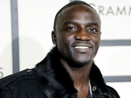 Akon to sing for Vijay's Thupaki!