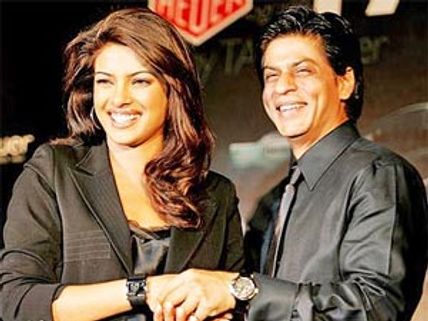 Priyanka Chopra leaves Shahrukh Khan's office at 3 am!