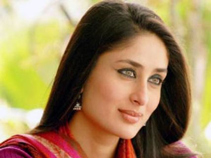 Kareena Kapoor shifts camps from Shahrukh Khan to Aamir Khan?
