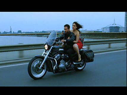 Watch exclusive theatrical trailer of Saif-Kareena's Agent Vinod