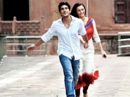 Ek Deewana Tha team releases music video of 'Sun Lo Zara’
