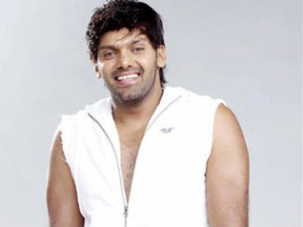 Arya yet to sign Ajith-Vishnuvardhan's film