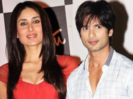 Kareena Kapoor pokes fun at ex-beau Shahid Kapoor's butt?