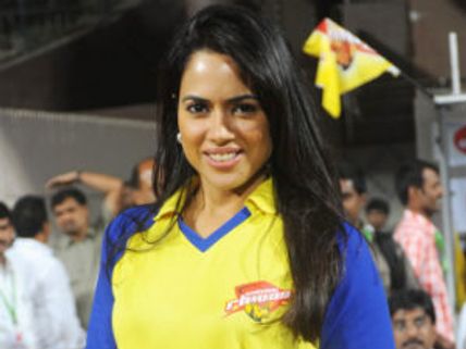 Sameera Reddy to debut in Sandalwood
