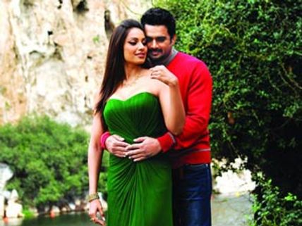 Jodi Breakers director lashes out at Heartbreakers makers