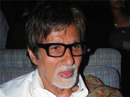 Amitabh Bachchan discharged; back home after surgery
