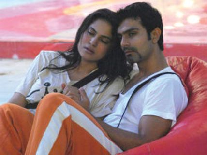 Ashmit Patel skips Veena Malik’s birthday party