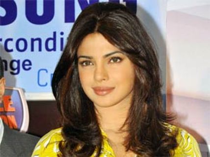 Priyanka Chopra turns religious for her dad