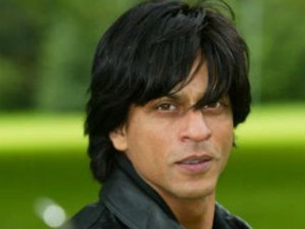 Shahrukh Khan's chest swells with pride!