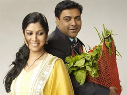 Ram Kapoor and Sakshi Tanwar smooch on Bade Achhe Lagte Hai! 