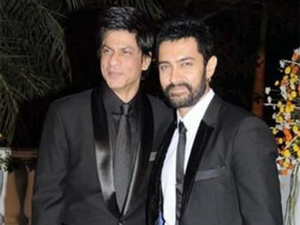 Shahrukh vs Aamir- Who will win the Diwali war?