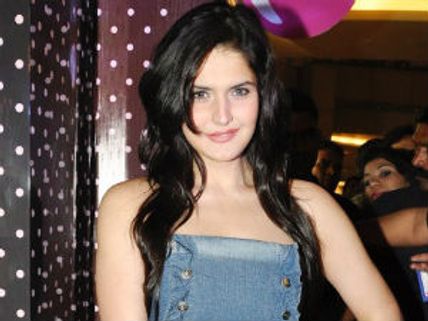 Zarine Khan steps into the shoes of Katrina Kaif!