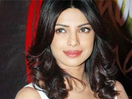 Priyanka Chopra is all praise for her rival Kareena Kapoor