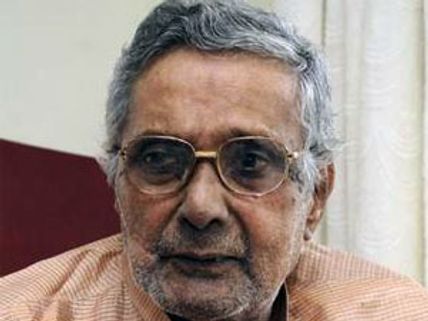 Thousands pay adieu to Jose Prakash