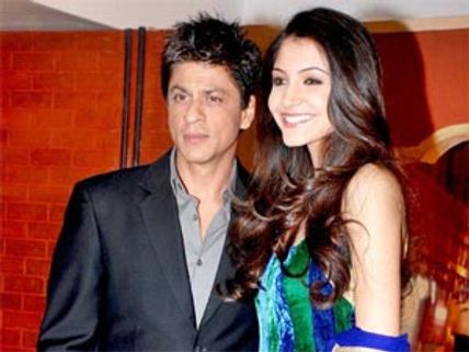 Anushka Sharma wins Shahrukh Khan at the race