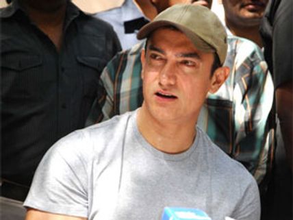Aamir Khan's advice to youngsters on social networking sites