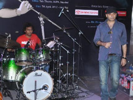 Mukul is a treat to watch while he is drumming: Mohit Chauhan