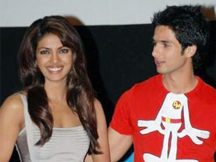 Will the 'Gauri Khan Effect' reunite Priyanka Chopra, Shahid Kapoor?
