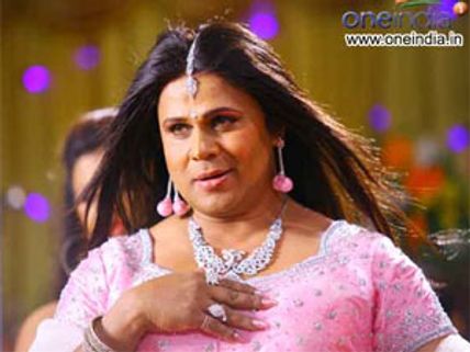 Ladies throng theatres to watch Dileep's Mayamohini