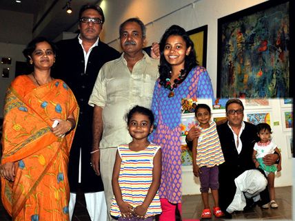 Jackie Shroff visits Punam Salecha's painting exhibition