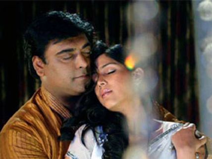 Bade Achhe Lagte Hai sets a trend of intimate scenes on TV